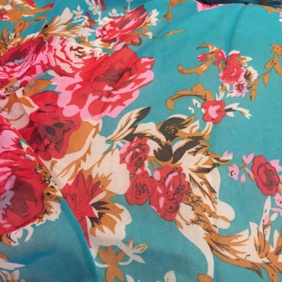 Floral Green Coverup Kimono - Picture 3 of 4